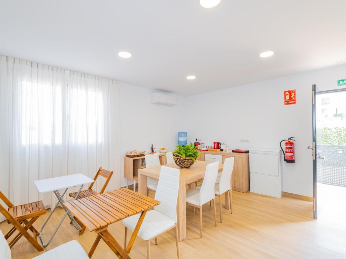 Cubo'S Hostal William'S Sunny 5 With Breakfast ตอร์เร เด เบนากาลบอน ภายนอก รูปภาพ