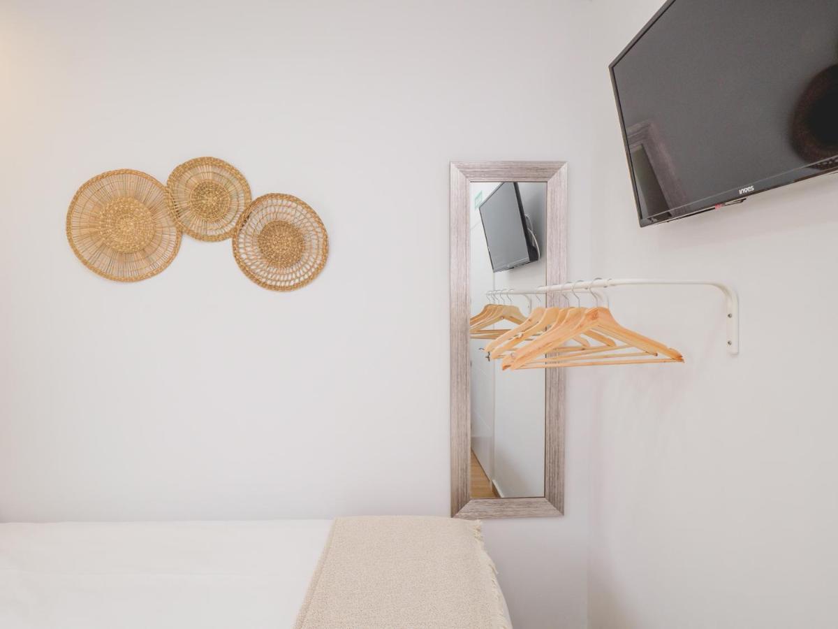 Cubo'S Hostal William'S Sunny 5 With Breakfast ตอร์เร เด เบนากาลบอน ภายนอก รูปภาพ