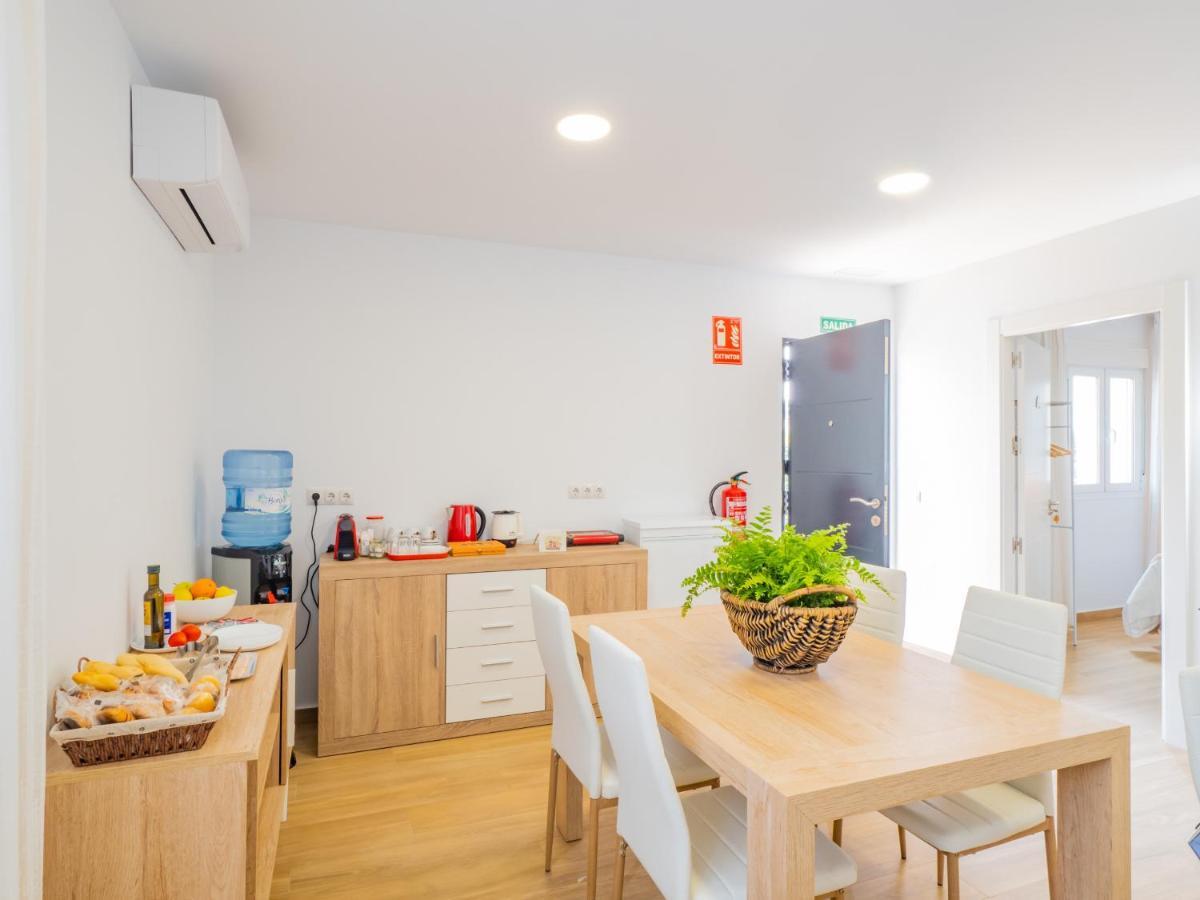Cubo'S Hostal William'S Sunny 5 With Breakfast ตอร์เร เด เบนากาลบอน ภายนอก รูปภาพ
